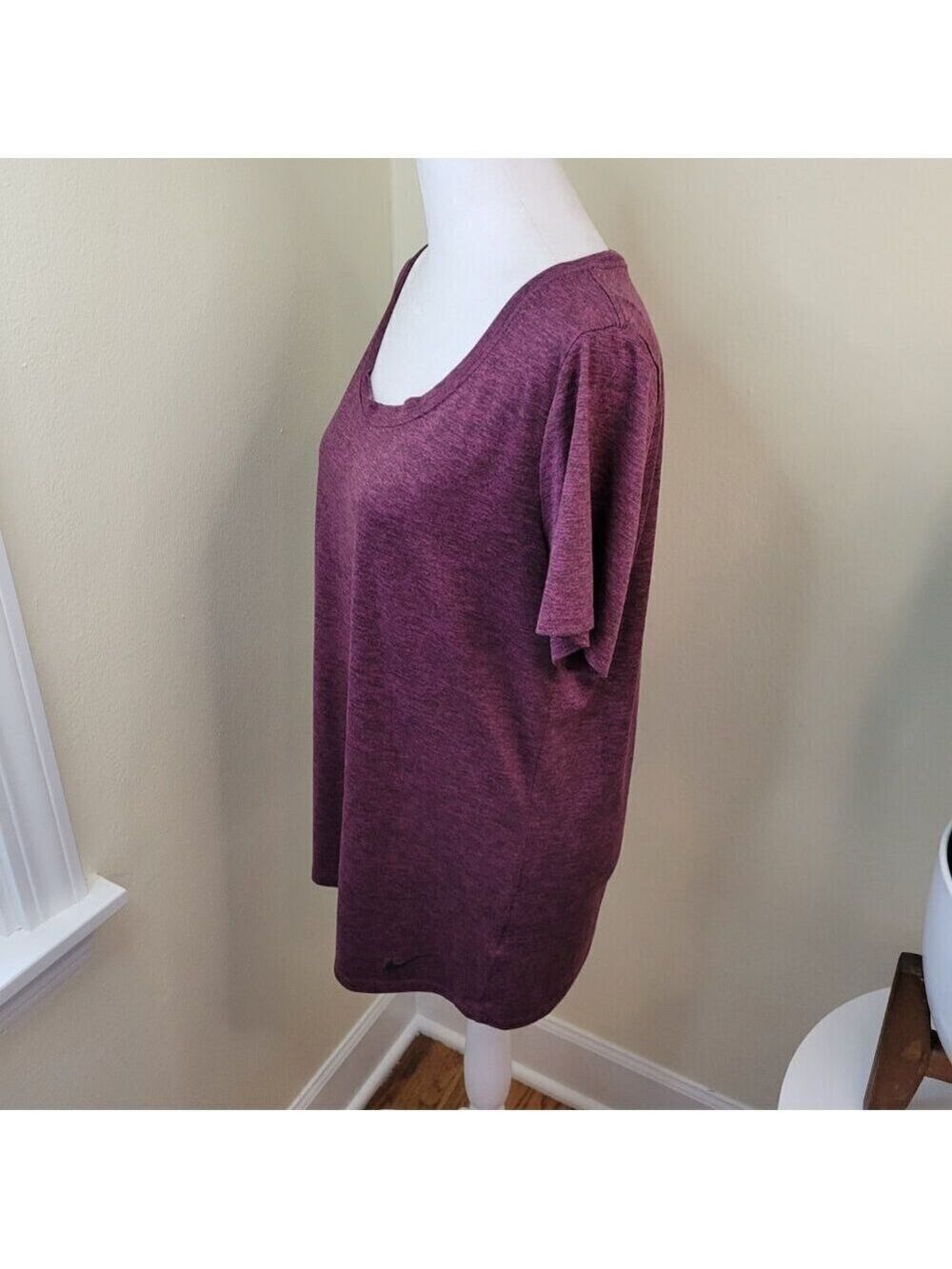 Nike Dri Fit Short Sleeve Athletic T-Shirt Magenta Top Women's Size L - Picture 3 of 13